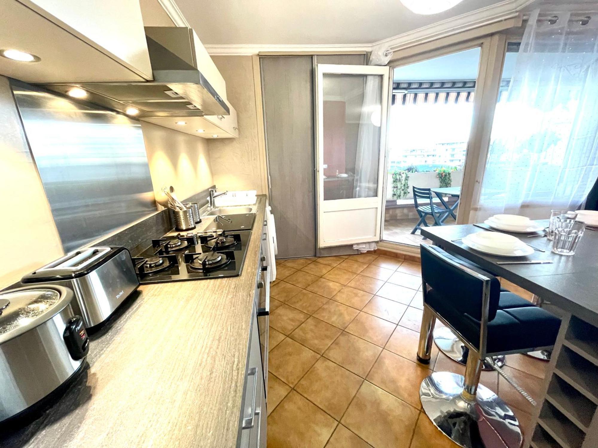 Chambre Privee En Colocation Dans Un Appartement Vaulx En Velin Centre Dış mekan fotoğraf