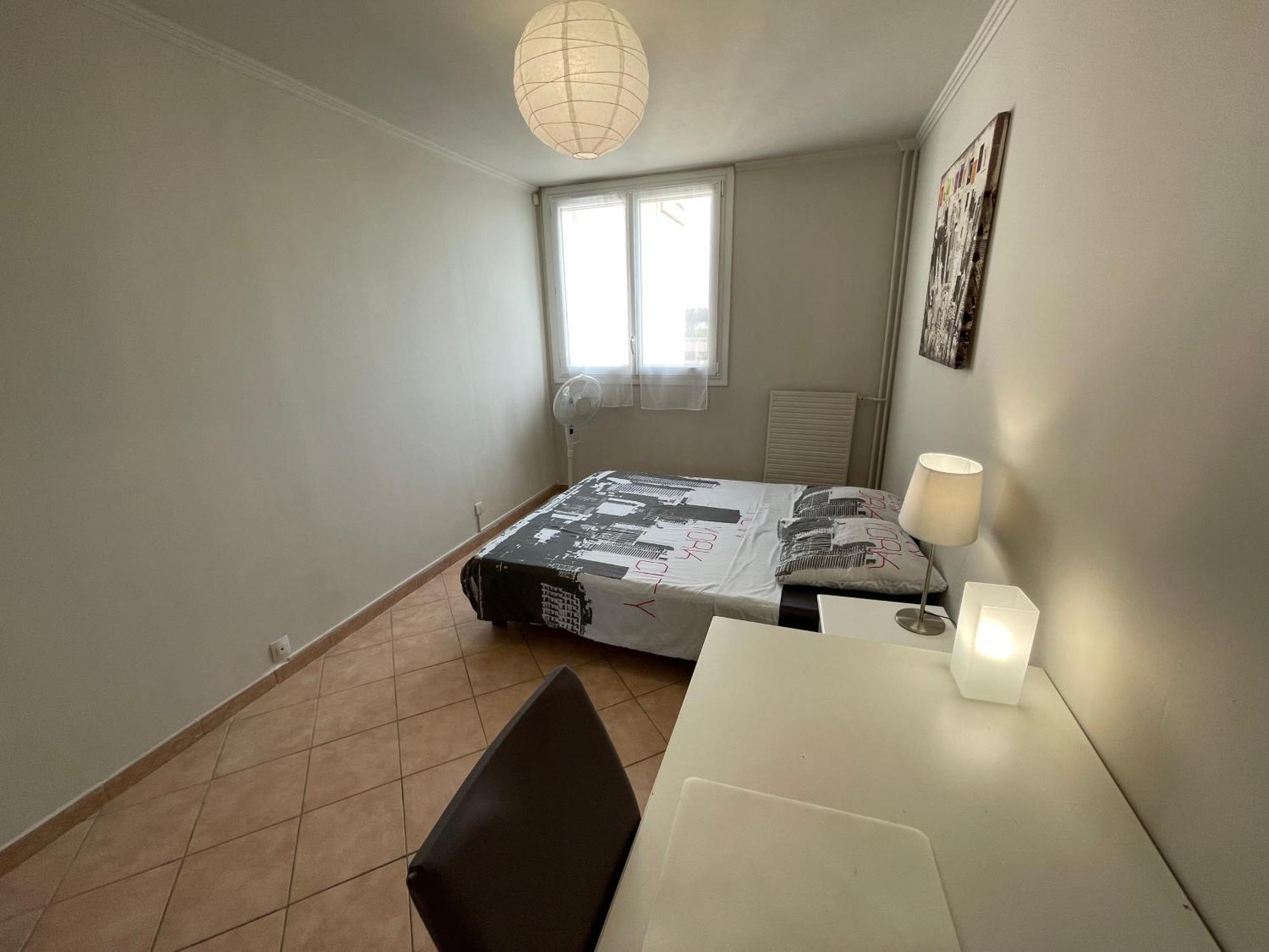 Chambre Privee En Colocation Dans Un Appartement Vaulx En Velin Centre Dış mekan fotoğraf