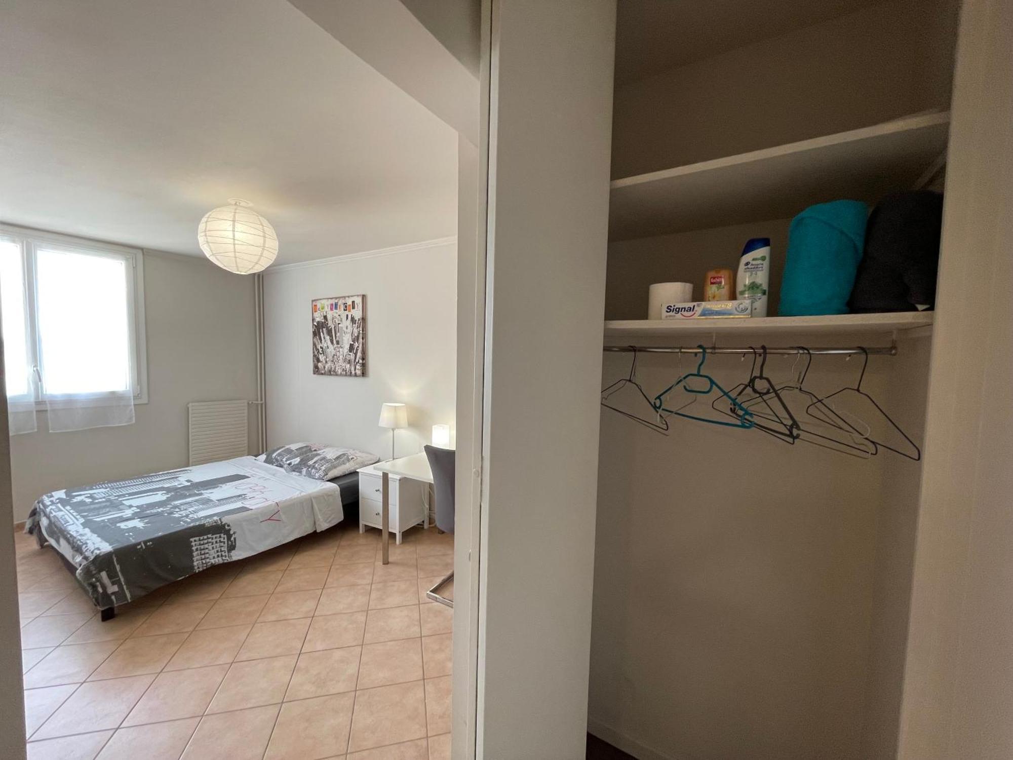 Chambre Privee En Colocation Dans Un Appartement Vaulx En Velin Centre Dış mekan fotoğraf